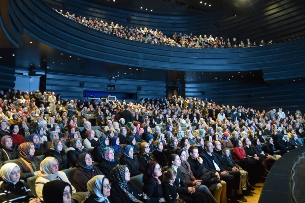 İpek Yolu Temalı Altın Dokunuşlar Sergisi Konya’da kapılarını açtı 2